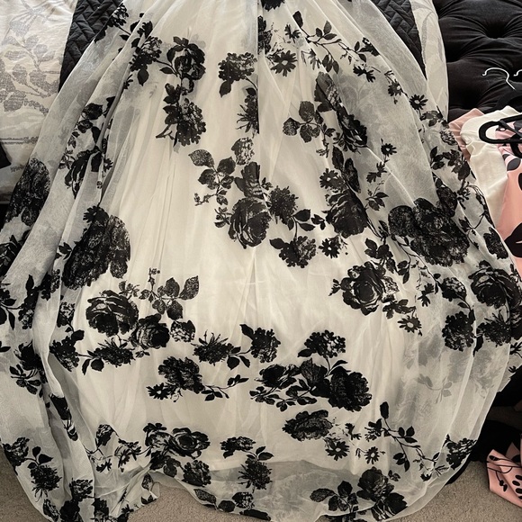 Chelsea (Honey) floral wedding guest dress - Picture 2 of 3